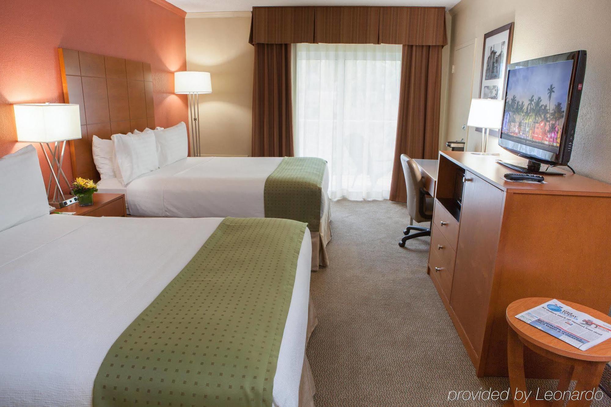 Holiday Inn Coral Gables / University Экстерьер фото
